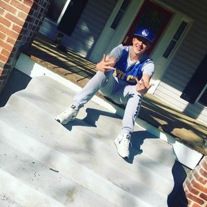 Meet your Posher, Jay